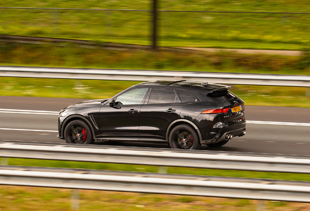 Jaguar F-PACE SVR