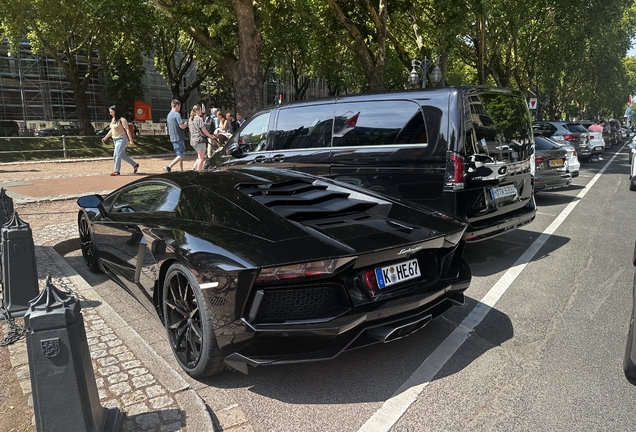 Lamborghini Aventador LP700-4