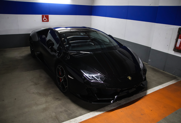 Lamborghini Huracán LP640-4 EVO