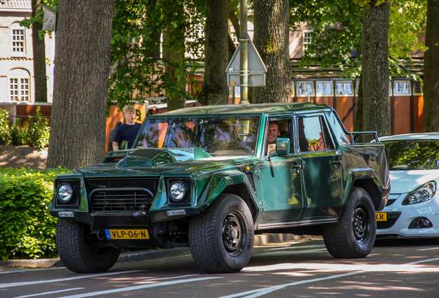Lamborghini LM002