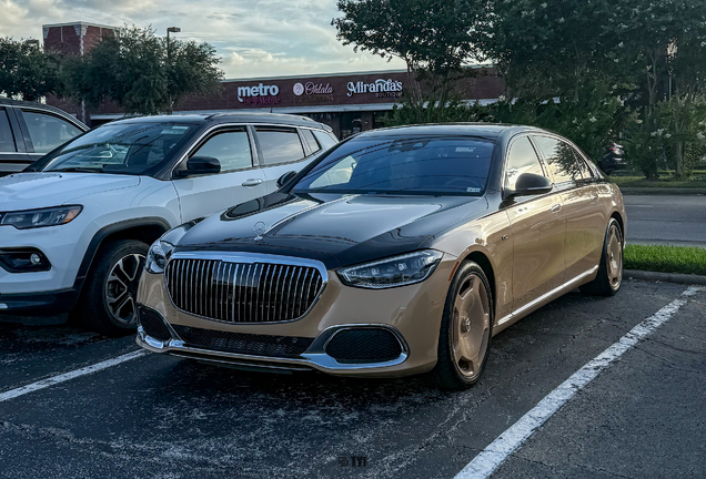 Mercedes-Maybach S 680 X223 Virgil Abloh Edition