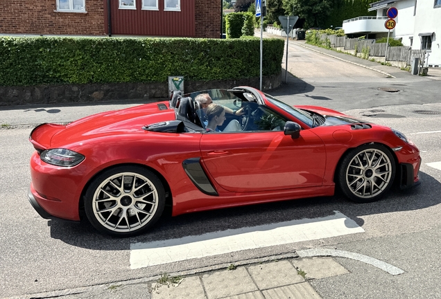 Porsche 718 Spyder RS Weissach Package