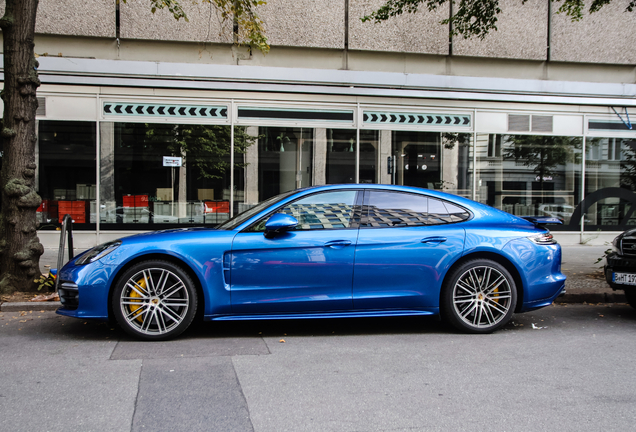 Porsche 971 Panamera Turbo