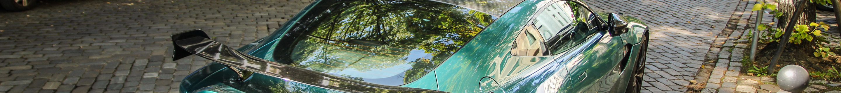 Aston Martin V8 Vantage Formula 1 Edition