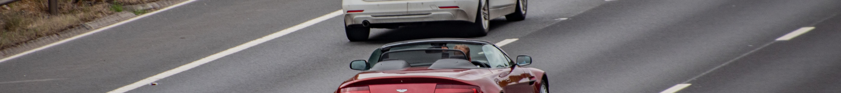 Aston Martin V8 Vantage Roadster