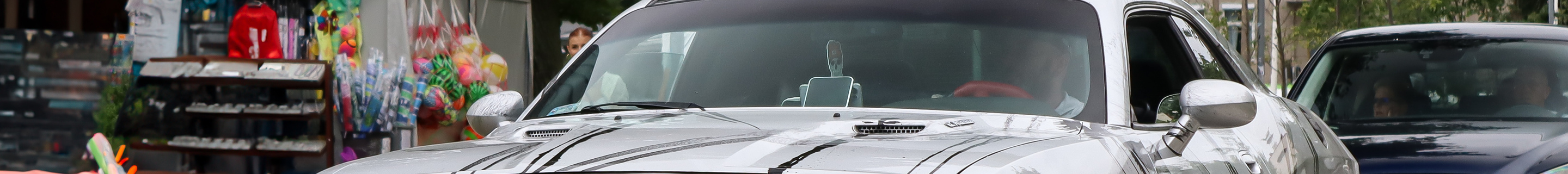 Dodge Challenger SRT-8