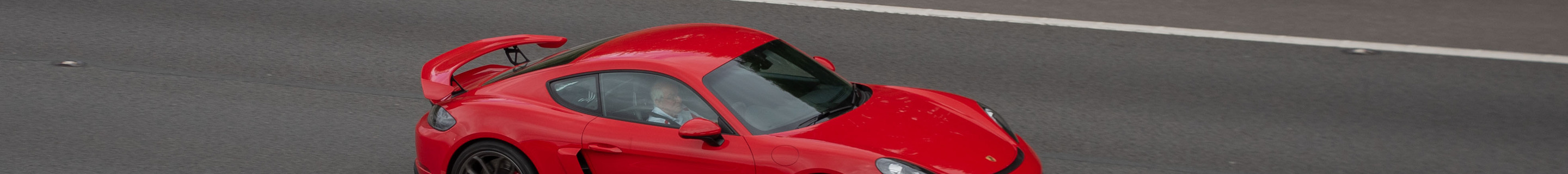 Porsche 718 Cayman GT4