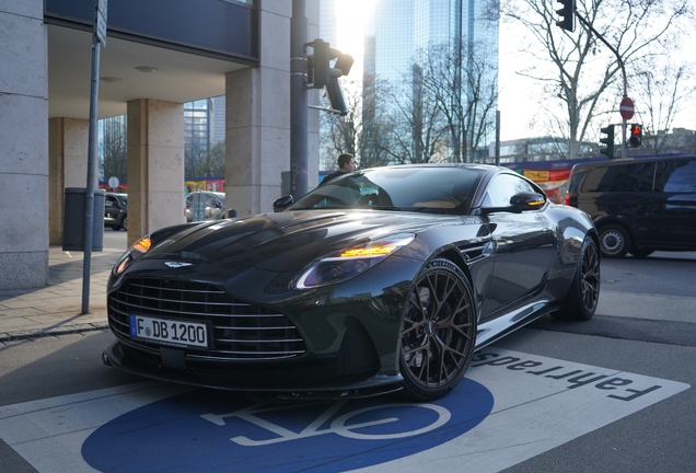 Aston Martin DB12