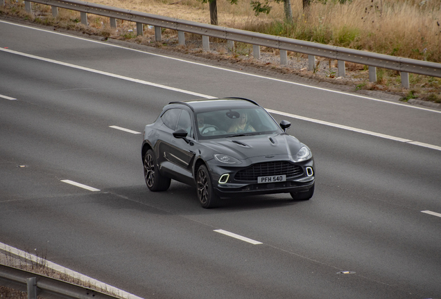 Aston Martin DBX
