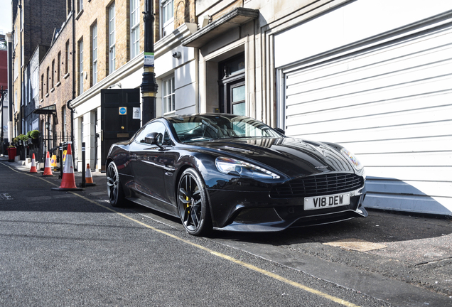 Aston Martin Vanquish 2013