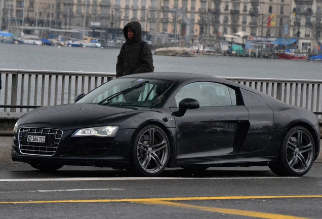 Audi R8 V10