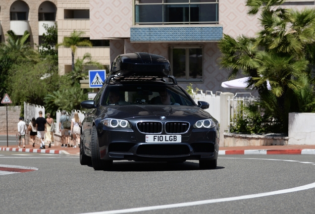 BMW M5 F10 2011