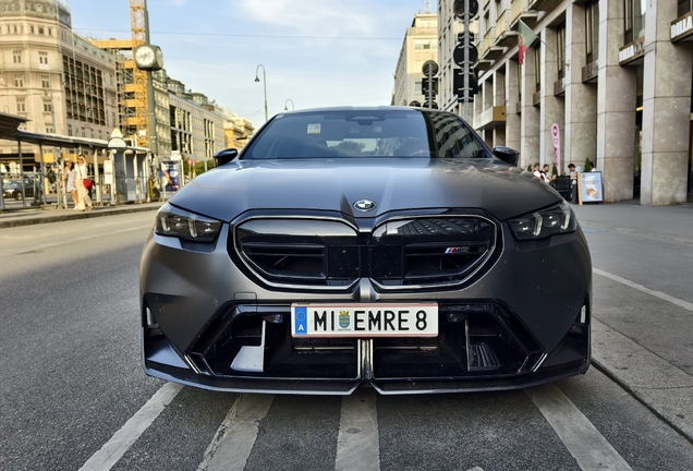 BMW M5 G90
