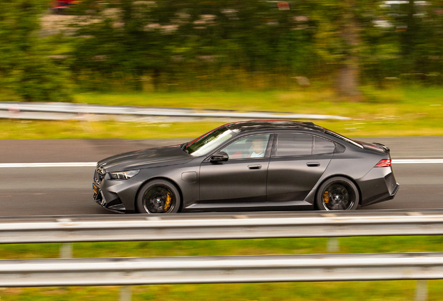 BMW M5 G90