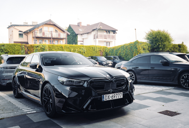 BMW M5 G90