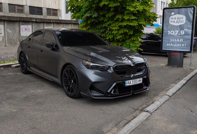 BMW M5 G90