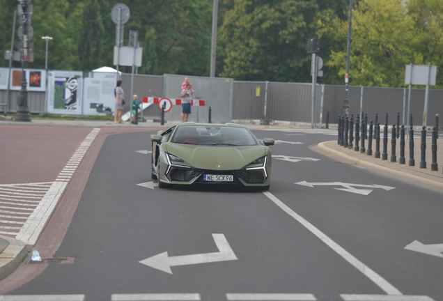 Lamborghini Revuelto