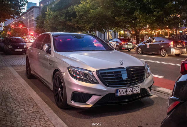 Mercedes-AMG S 63 V222