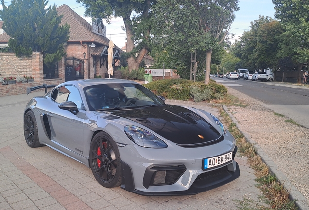 Porsche 718 Cayman GT4 RS Weissach Package