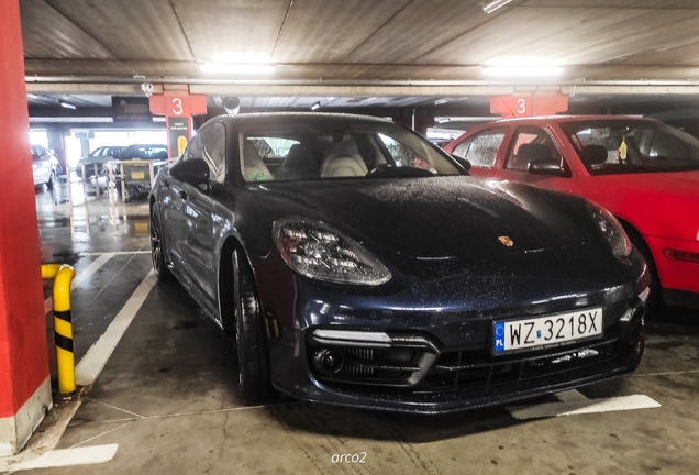 Porsche 971 Panamera Turbo