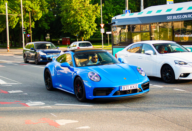 Porsche 992 Carrera 4 GTS