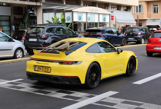 Porsche 992 Carrera 4 GTS