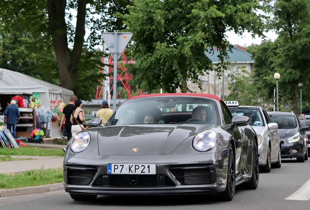 Porsche 992 Carrera 4 GTS Cabriolet