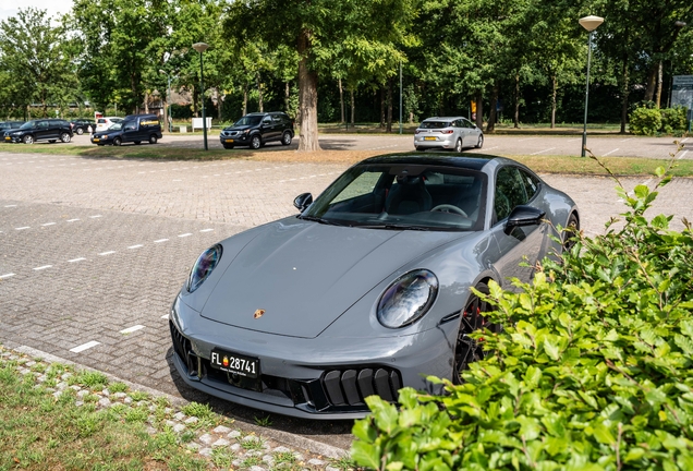 Porsche 992 Carrera 4 GTS MkII