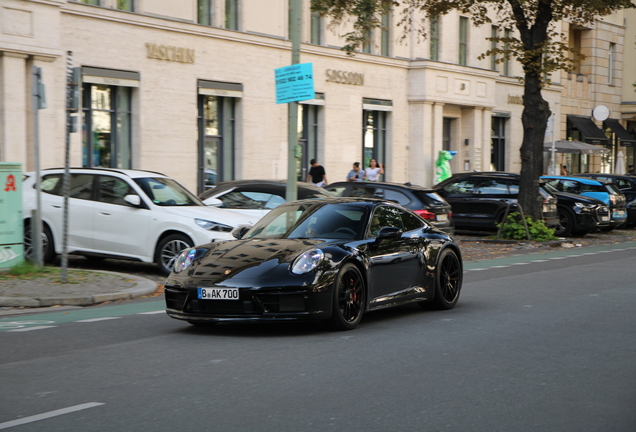 Porsche 992 Carrera GTS