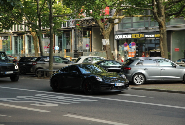Porsche 992 Carrera GTS