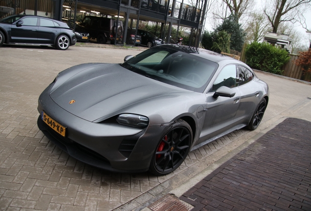 Porsche Taycan GTS