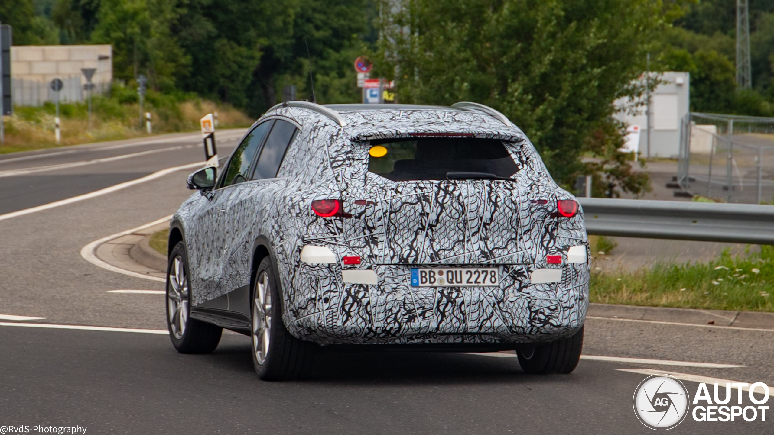 Mercedes-Benz EQC SUV 2025