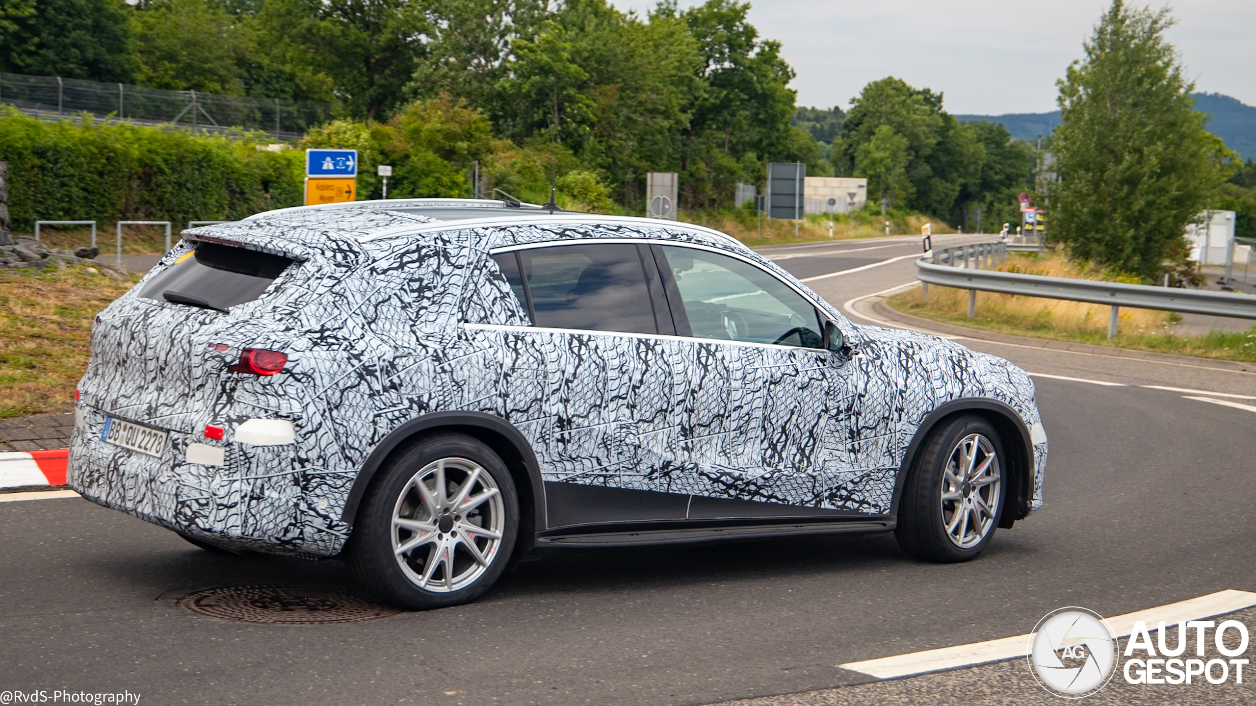 Mercedes-Benz EQC SUV 2025