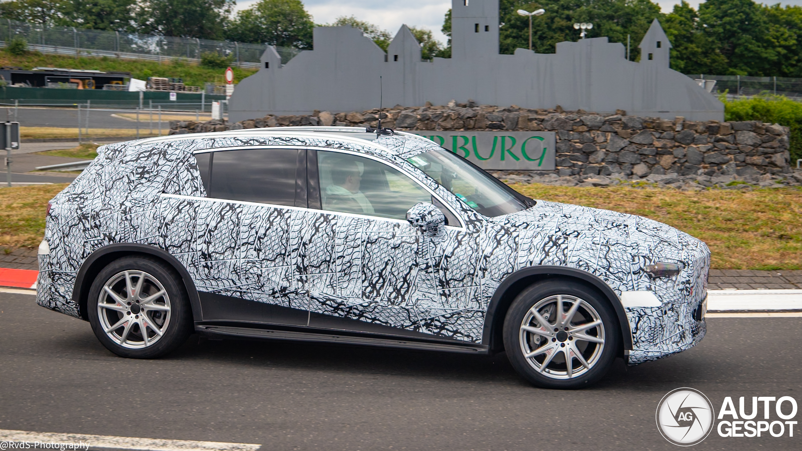 Mercedes-Benz EQC SUV 2025