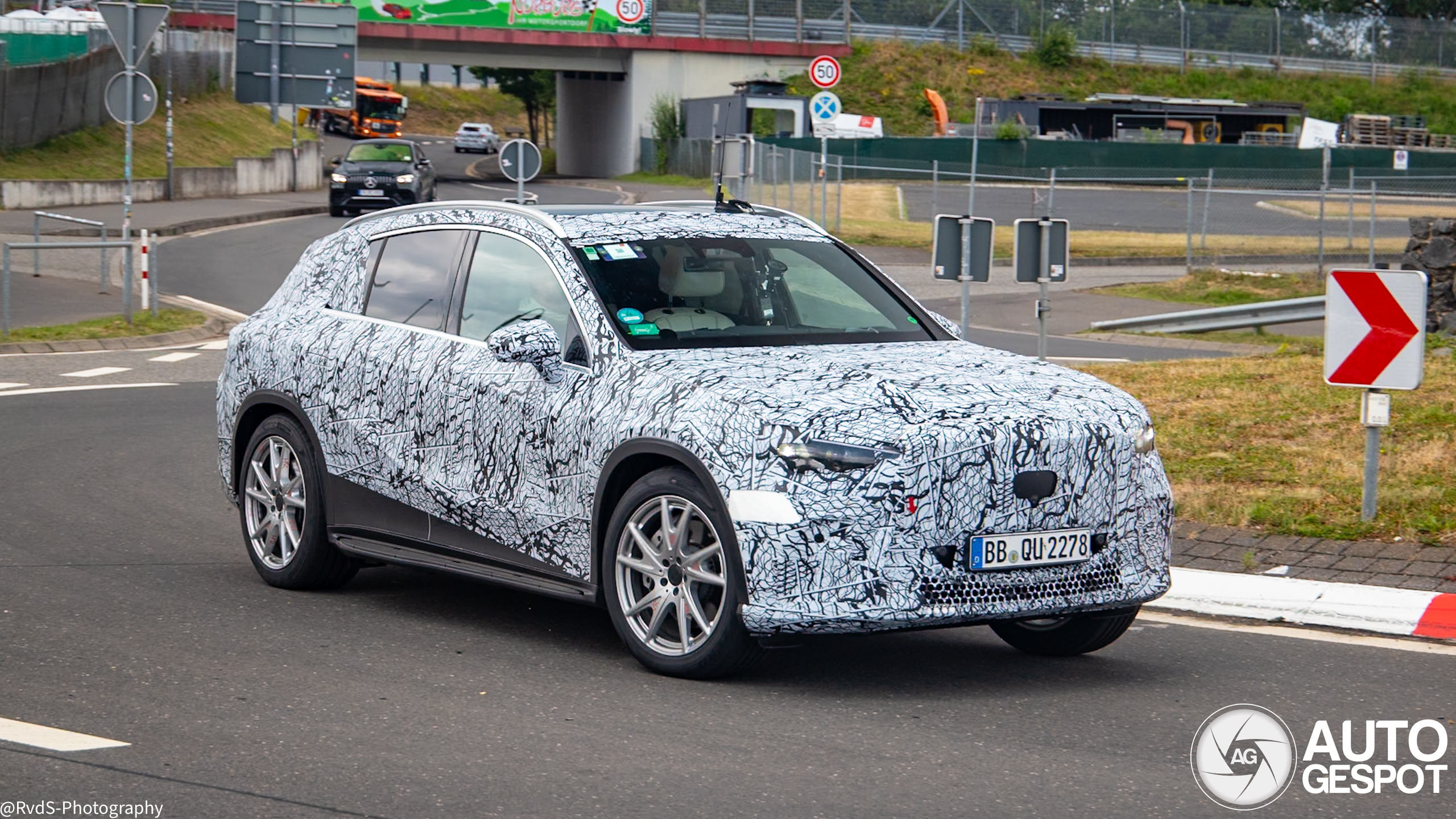 Mercedes-Benz EQC SUV 2025