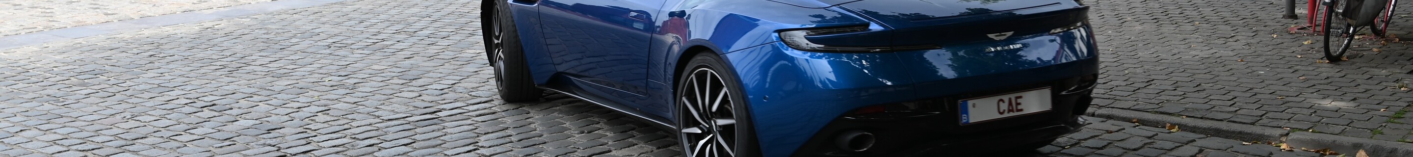 Aston Martin DB11 V8 Volante