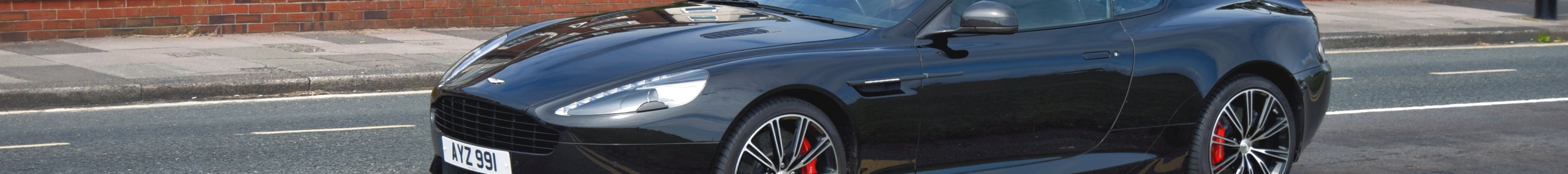 Aston Martin DB9 2013