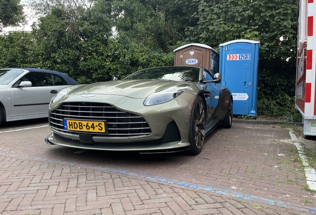 Aston Martin DB12 Volante