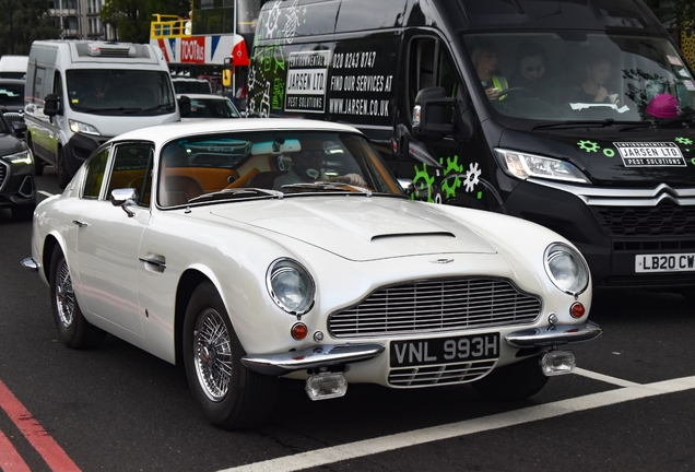 Aston Martin DB6 MKII