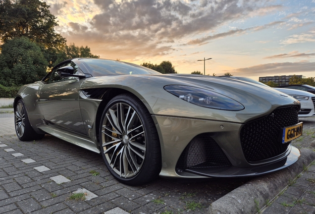 Aston Martin DBS Superleggera Volante