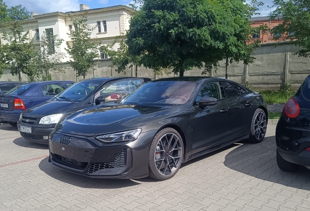 Audi RS E-Tron GT 2025