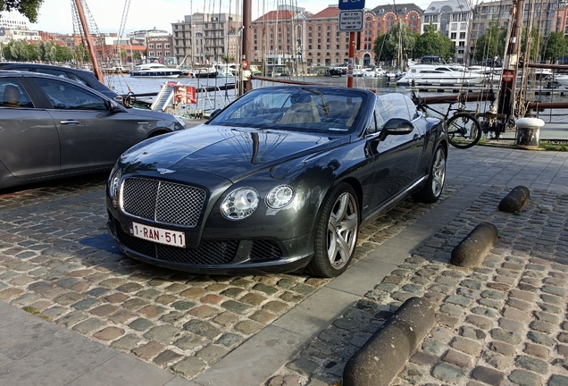 Bentley Continental GTC 2012