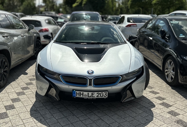 BMW i8