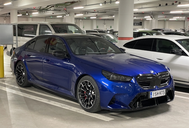 BMW M5 G90