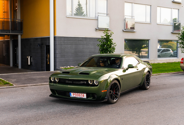 Dodge Challenger SRT Hellcat Redeye Widebody