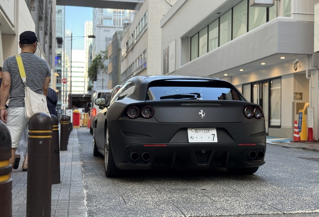 Ferrari GTC4Lusso T