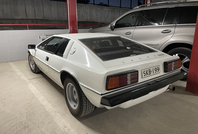 Lotus Esprit S2