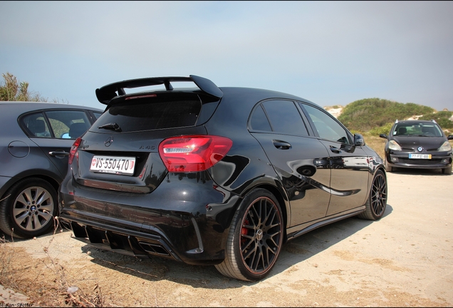 Mercedes-AMG A 45 W176 2015