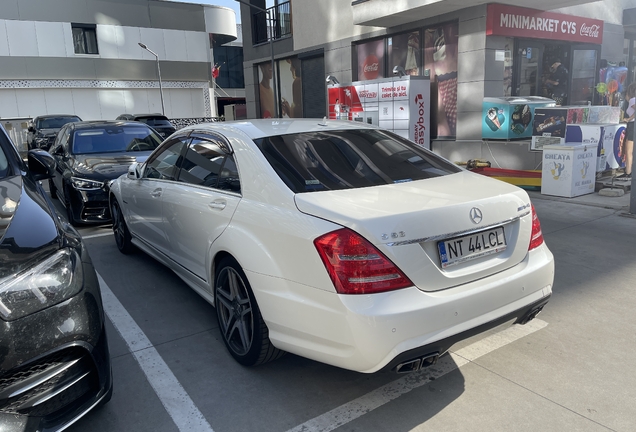 Mercedes-Benz S 63 AMG W221 2011