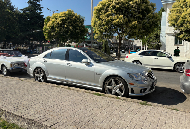 Mercedes-Benz S 63 AMG W221